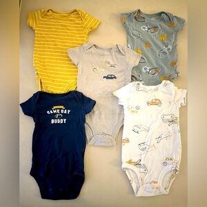 Carter’s 5 Pack Short Sleeve Bodysuits (6 Months)